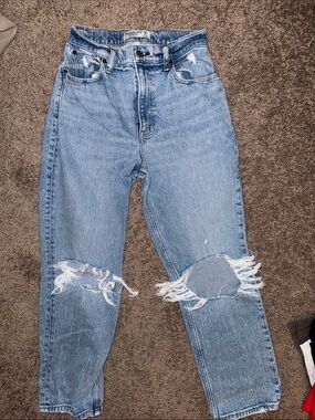Abercrombie & Fitch 90’s straight ultra high rise curve love Jeans size 26 /2 XS